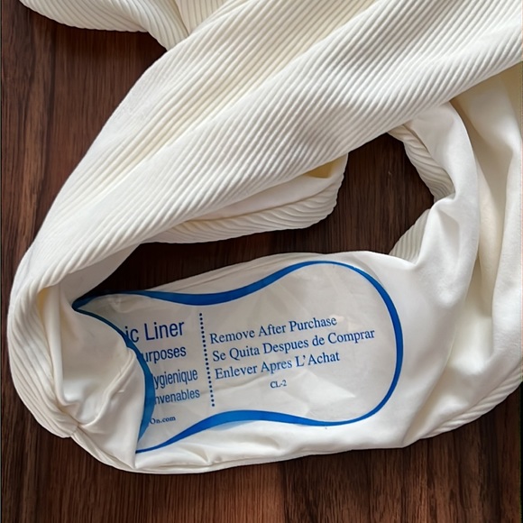 L*Space Phoebe One Piece Classic - Picture 14 of 16